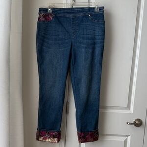 NWT Chico’s Slim Leg Ankle w/Floral Cuffs 🩷